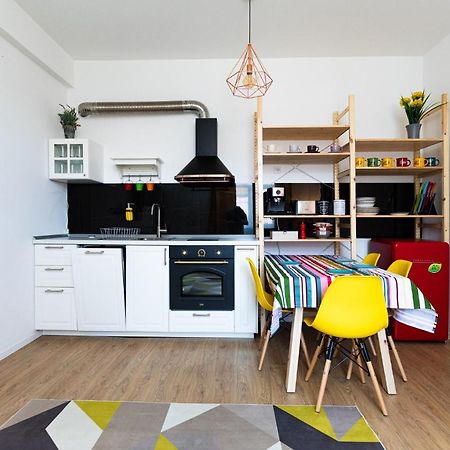 Colorful & Cozy Condo Cluj-Napoca Exterior photo